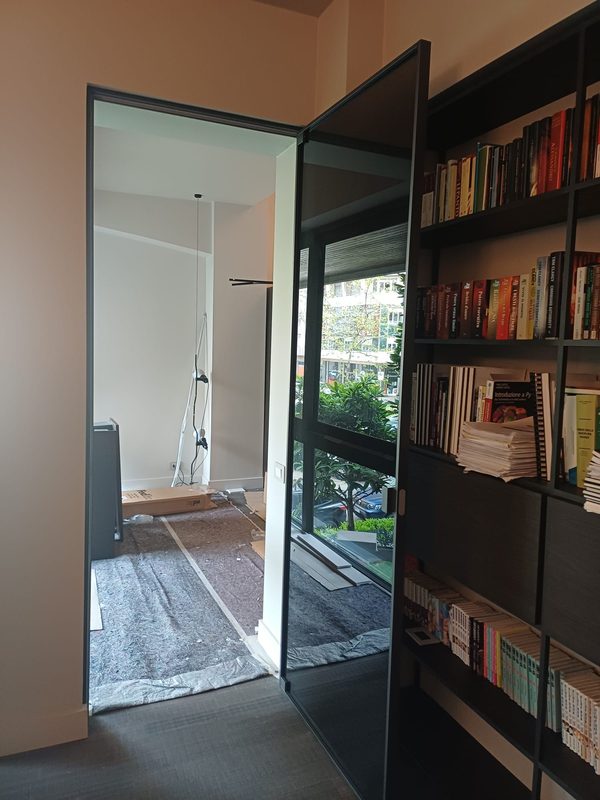Vetrata scorrevole o porta interna in vetro - Vetreria Allais Torino