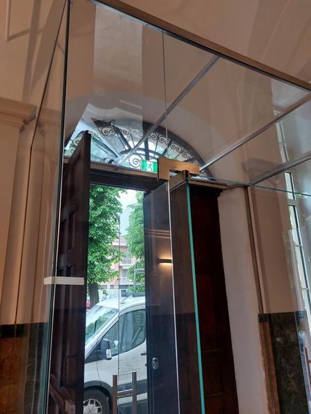 Vetrata scorrevole o porta interna in vetro - Vetreria Allais Torino